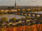L'Ordre Mondial Arrangement - Tur til Bordeaux med Chryster Byklum